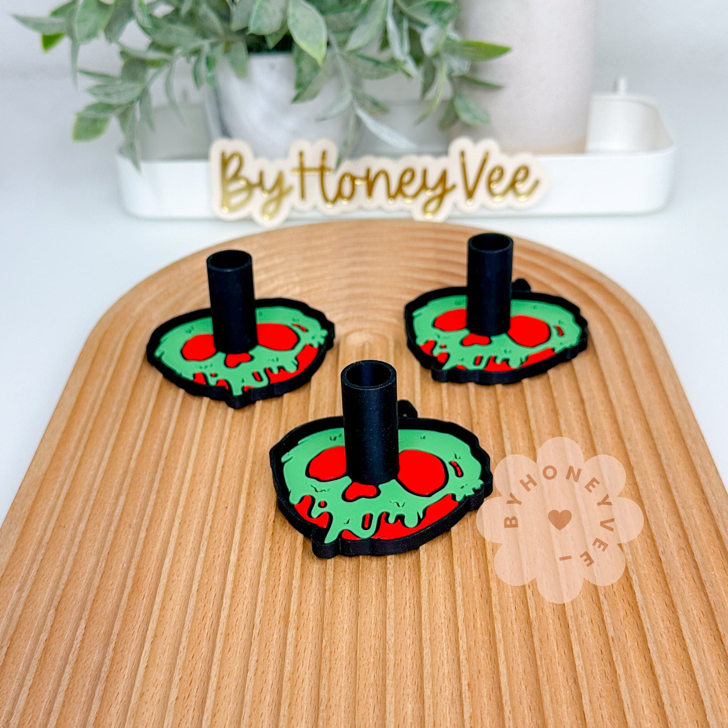 Poison Apple Pen Stand