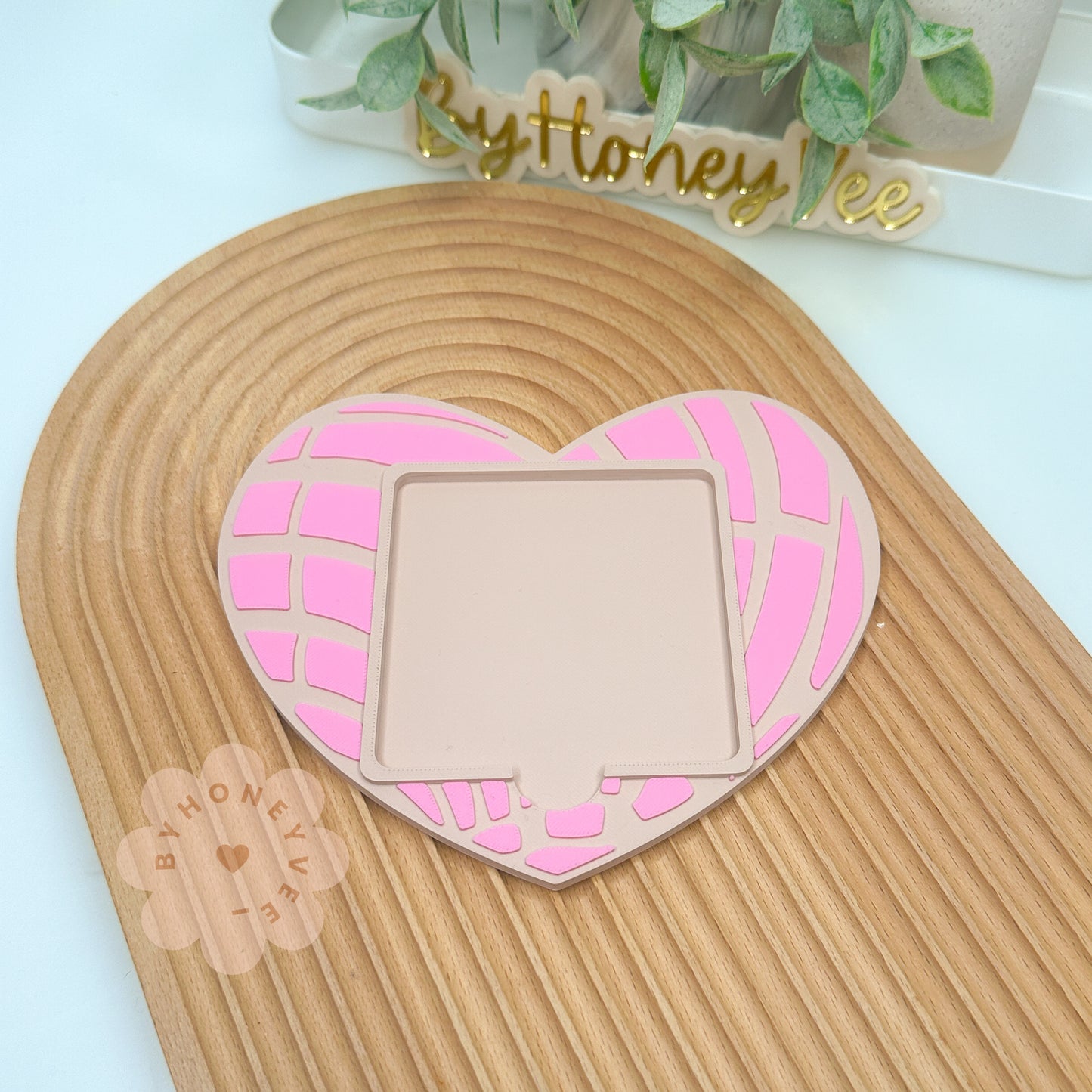 Conchita Heart