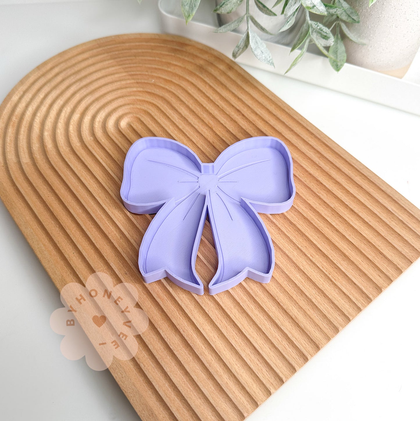 Bow Tray