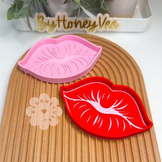 Kiss Trays